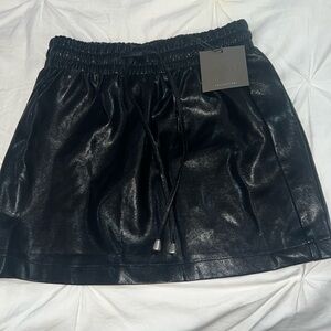 Le Lis collections faux leather skirt